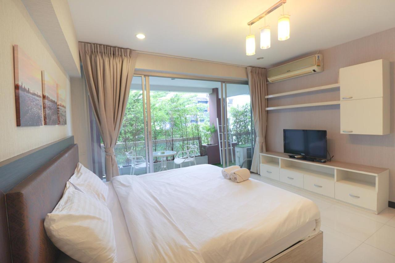 Baan Sabai Rama IV Apartment Бангкок Экстерьер фото