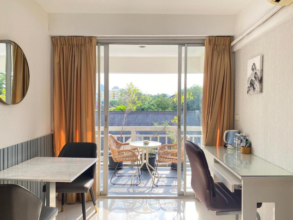 Baan Sabai Rama IV Apartment Бангкок Экстерьер фото