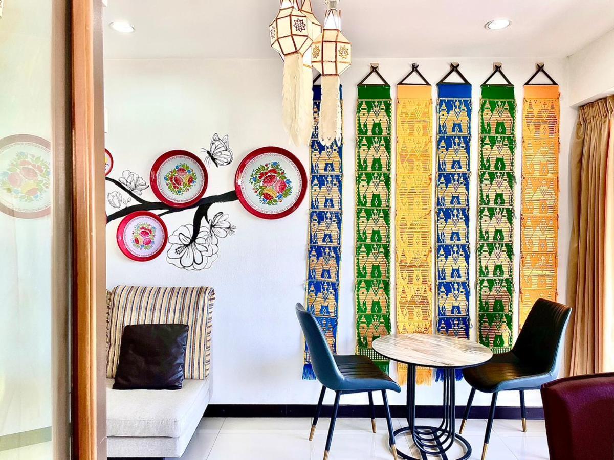 Baan Sabai Rama IV Apartment Бангкок Экстерьер фото