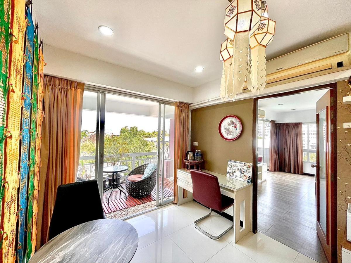 Baan Sabai Rama IV Apartment Бангкок Экстерьер фото