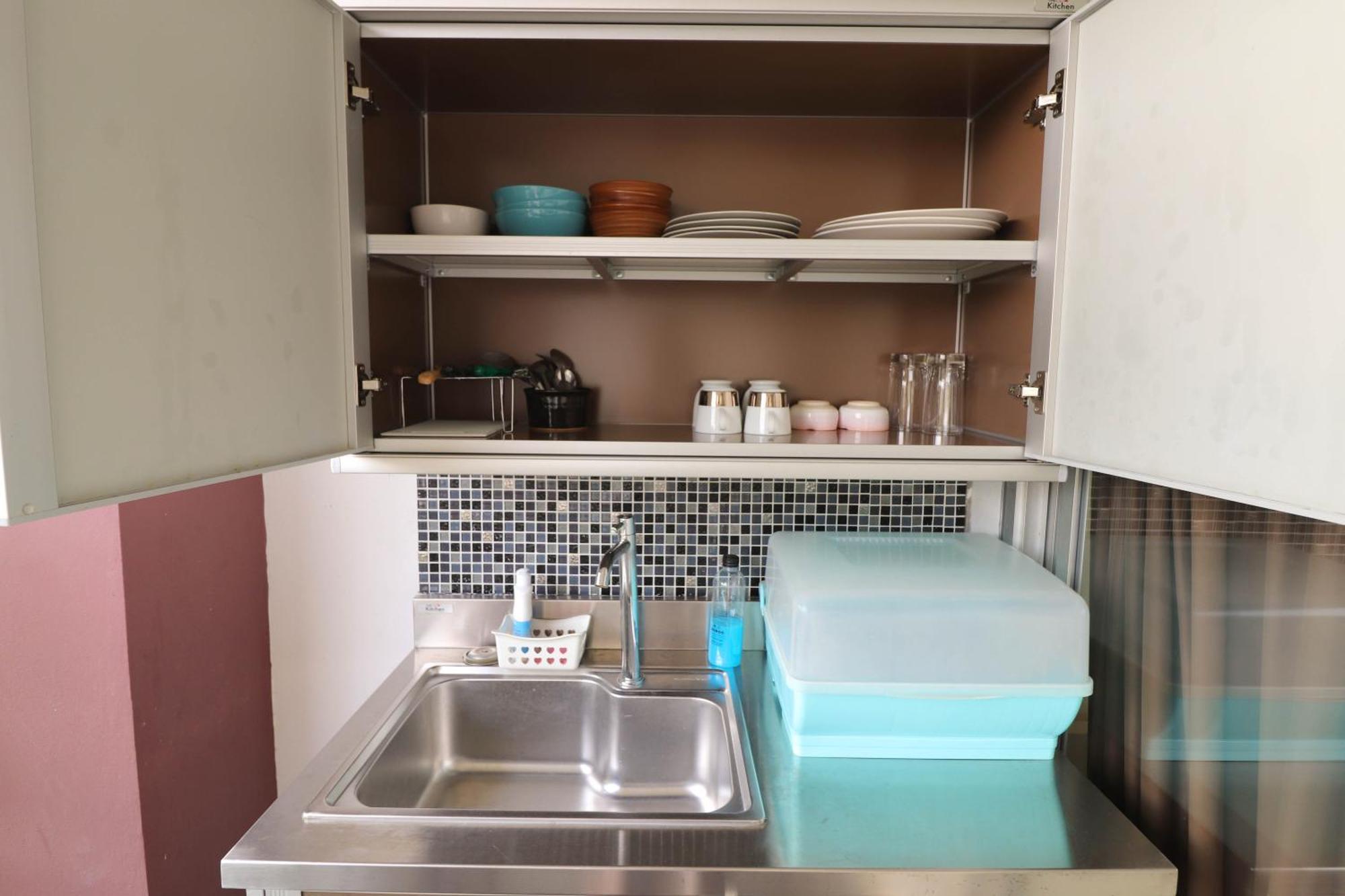 Baan Sabai Rama IV Apartment Бангкок Экстерьер фото